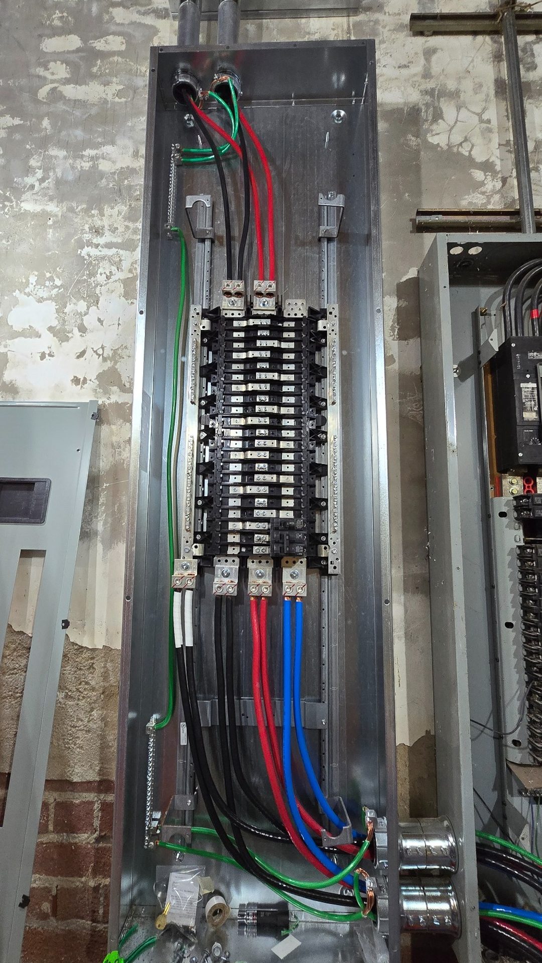 Electrical circuit breaker panel installation